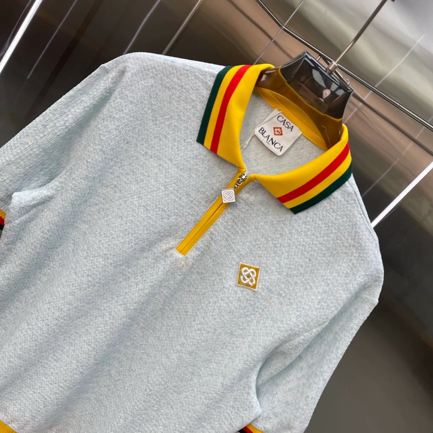 New Arrival Casablanca Casablanca POLOClassic Series is made of high-definition fabrics that will not shrink or fade. Comfortable to the touch, cool and breathable, the texture is super strong and a must-have for fashionable men and women. Exclusively available in In Stock! Color: Apricot Blue Size: M L XL XXL